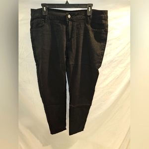 WOMEN JEANS IN BLACK